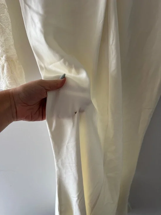 ELLIATT Margot Long Sleeve Gown in White S - Picture 8 of 8